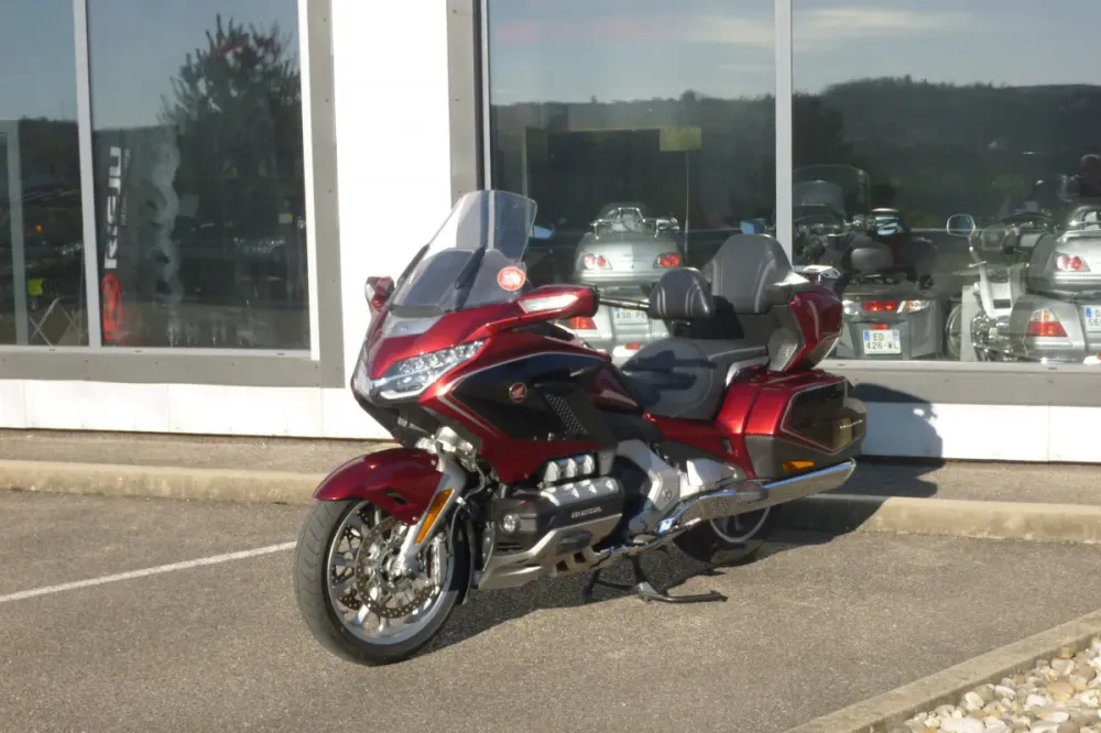GOLDWING 1800 TOURING DCT rouge